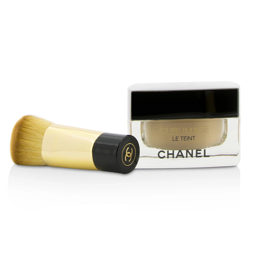 # 40 Beige Cream Foundation 30g J6839