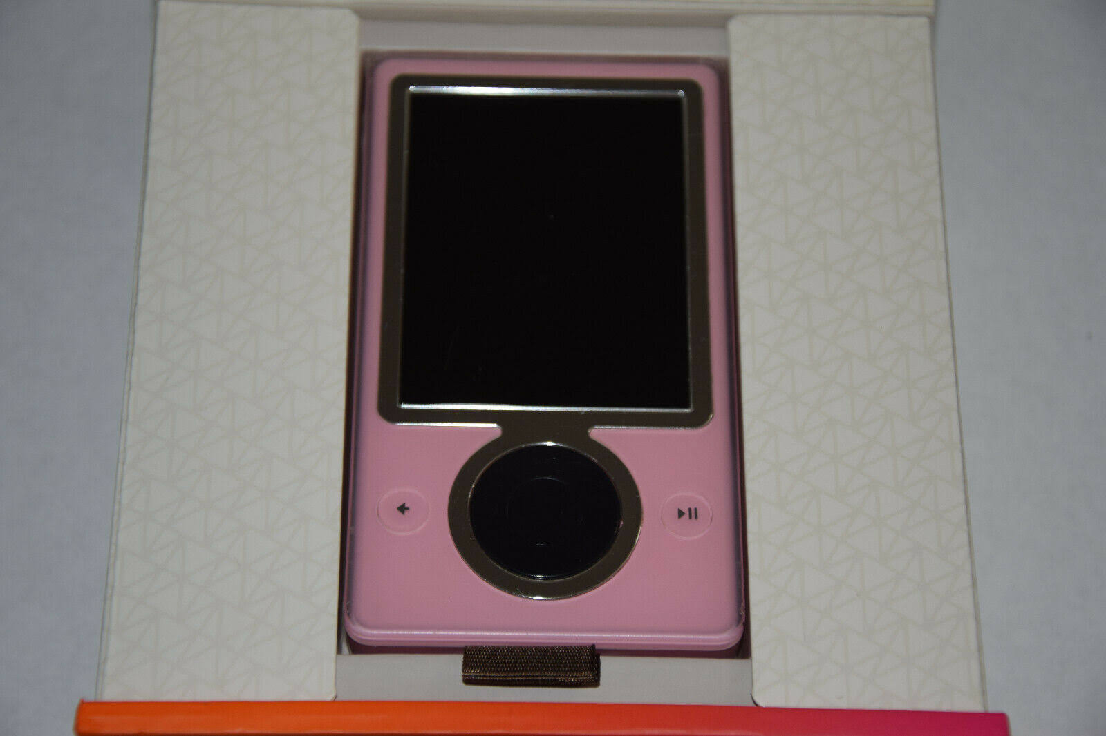 30 GB Digital Media Player (Pink) B32861