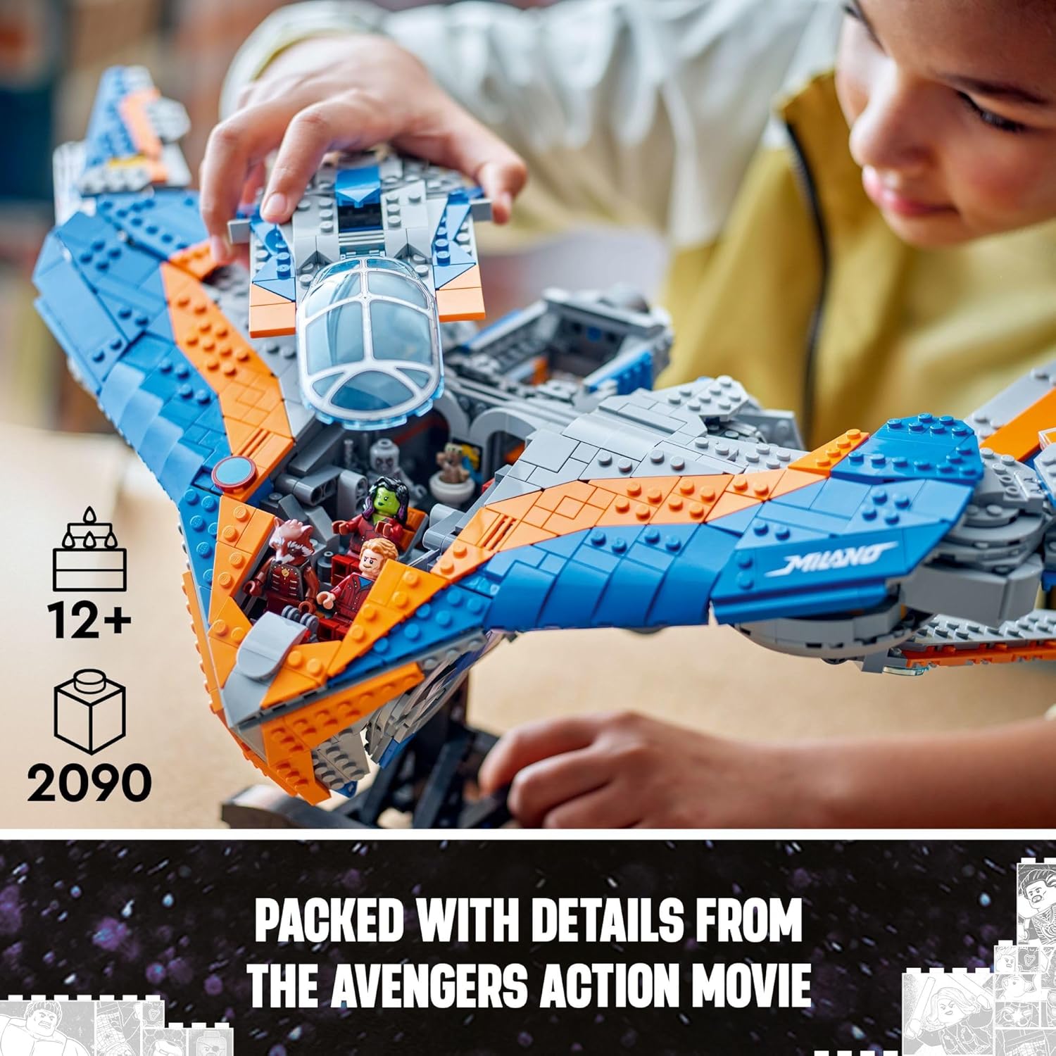 Buildable Starship Toy with 4 Super Hero Minifigures R680