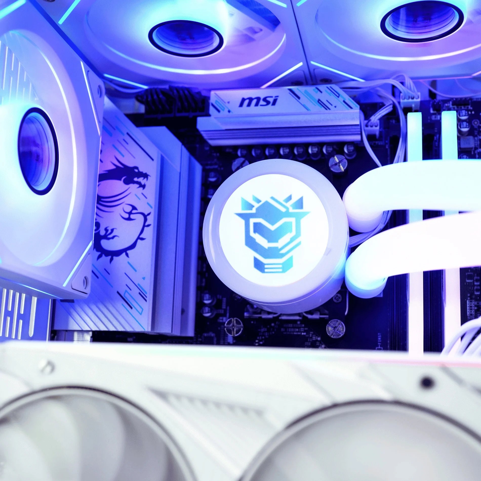 AMD Ryzen 7 7800X3D NVIDIA GeForce RTX 5090 Gaming PC U608
