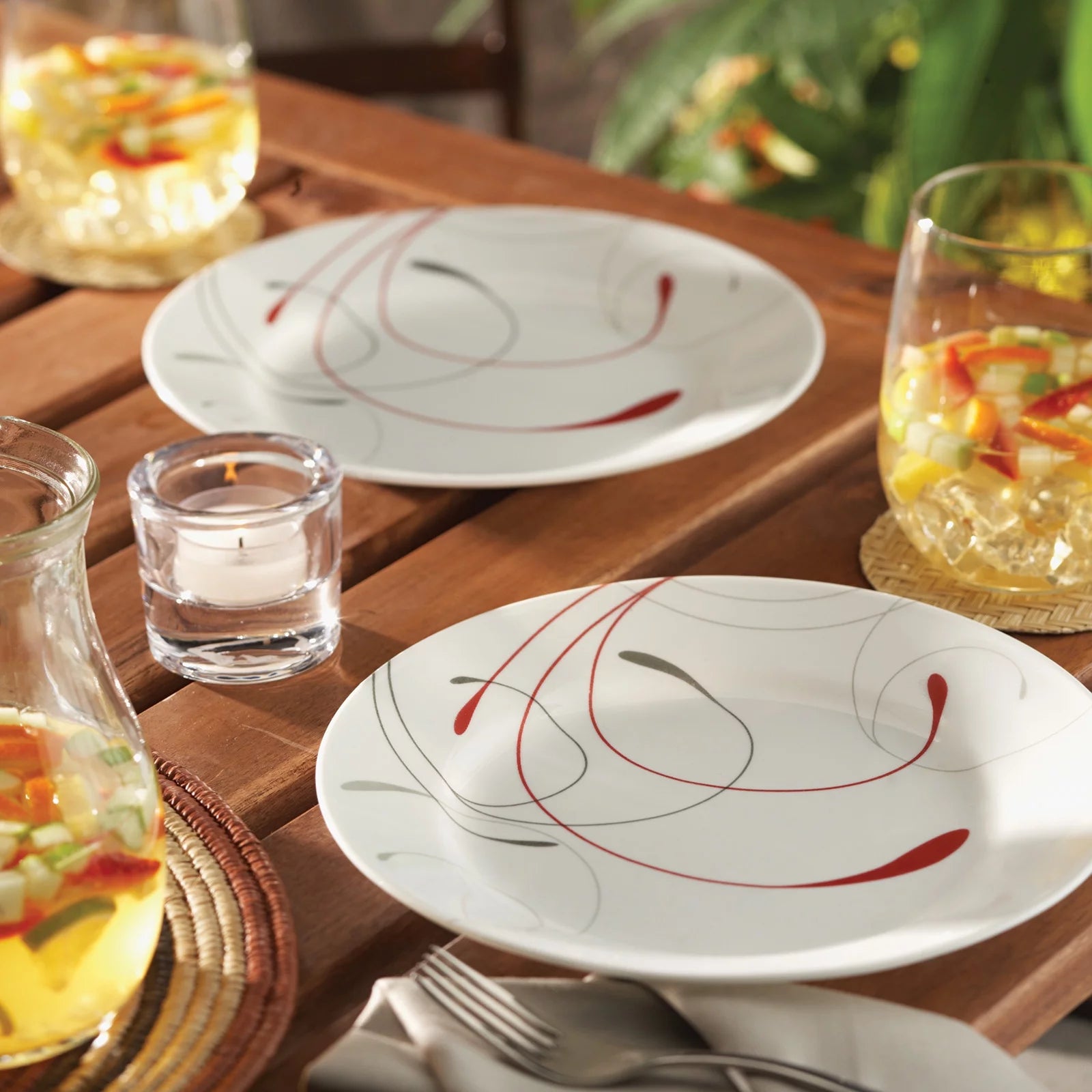 White and Red 12-Piece Dinnerware Set C934299
