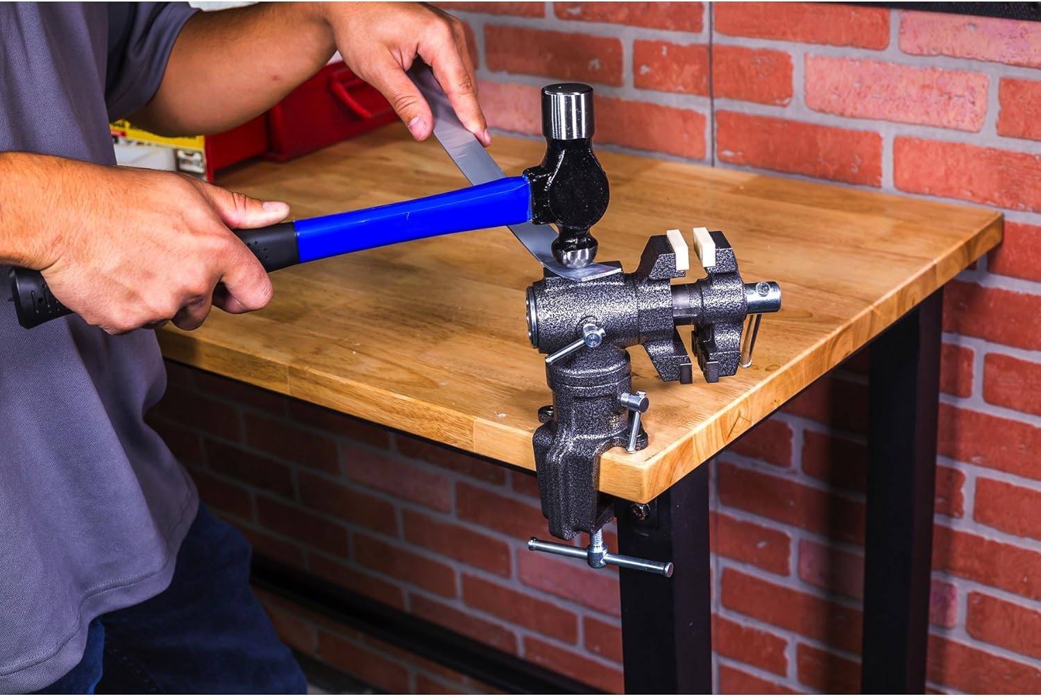 2-1/2 inch Mini Jaw Portable Clamp-on Table Bench Vise with Soft Jaw Covers T923