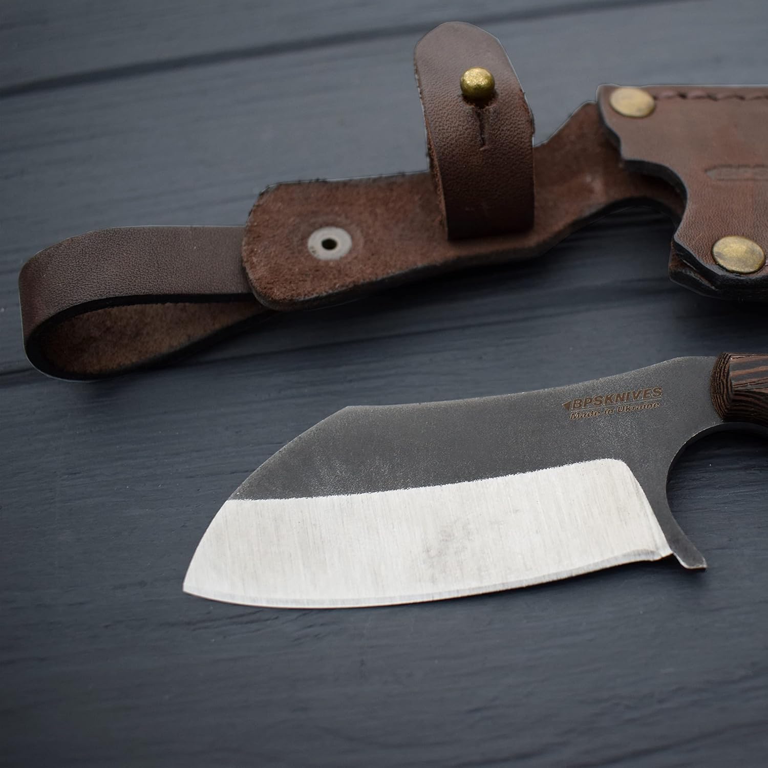 Fixed blade knife made of Stainless Steel with Wenge Wood Handle and Leather Sheath S100031