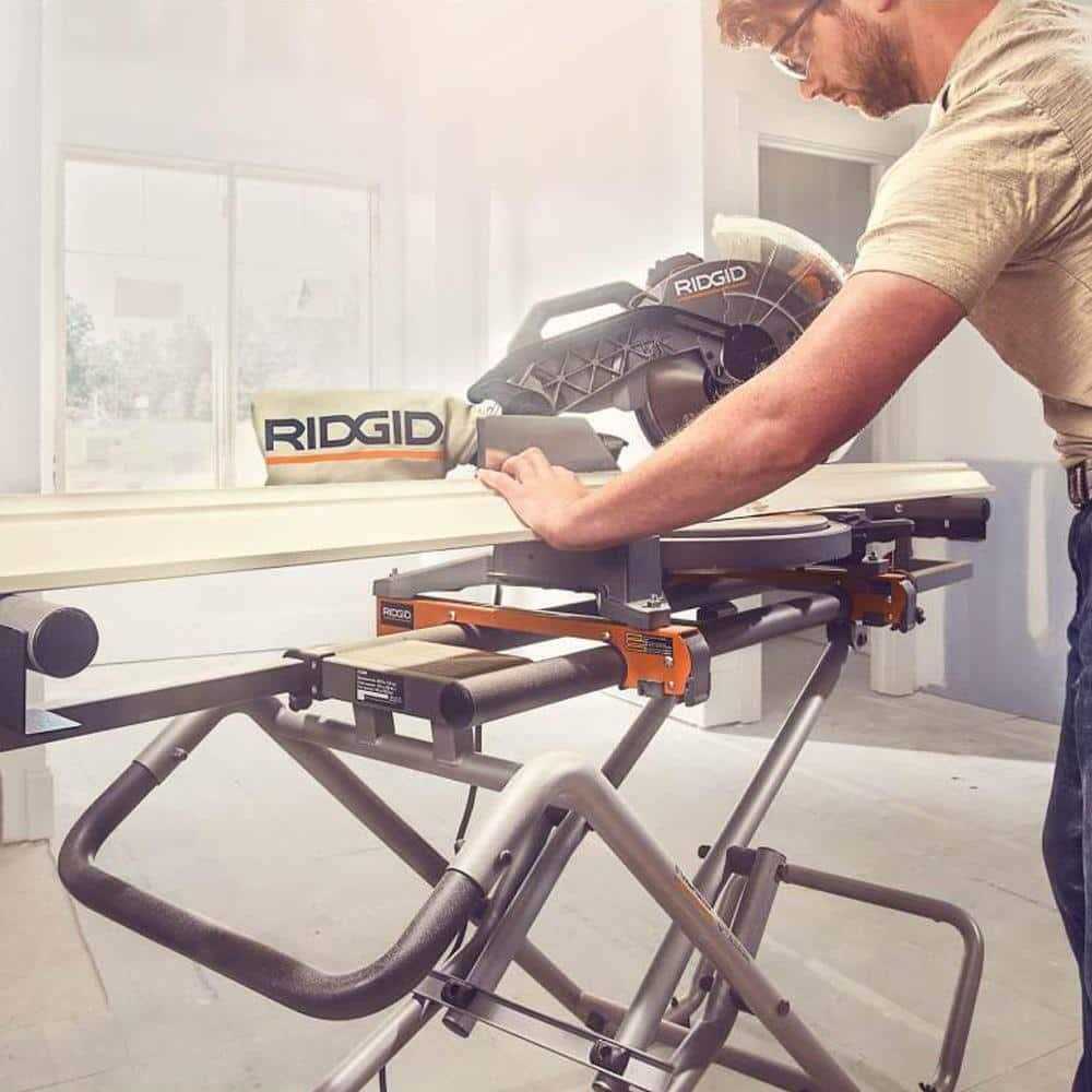 Universal Mobile Miter Saw Stand with Mounting Braces E939804