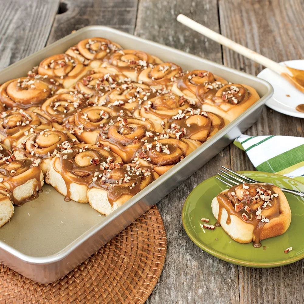 Nonstick High Sided Sheet Cake Baking Pan, Gold and Silver, 17.9" x 13" x 2" I856722