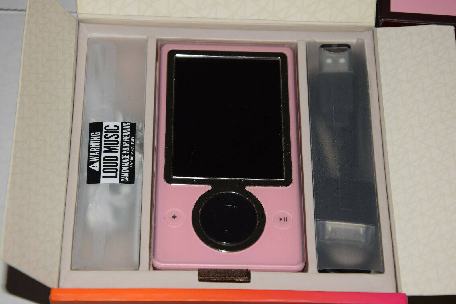 30 GB Digital Media Player (Pink) B32861