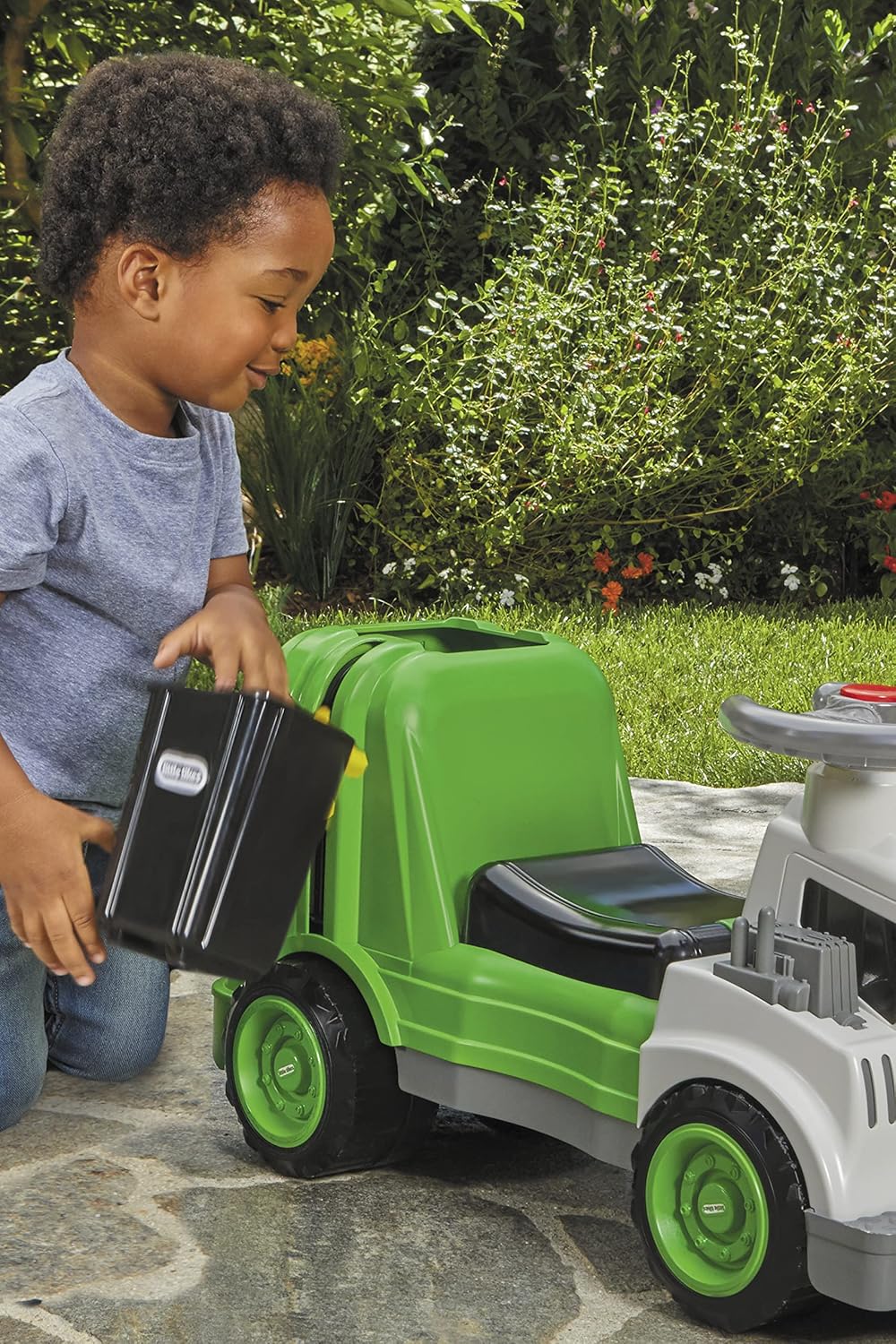 Garbage Truck Ride On with Trash Bin C824341