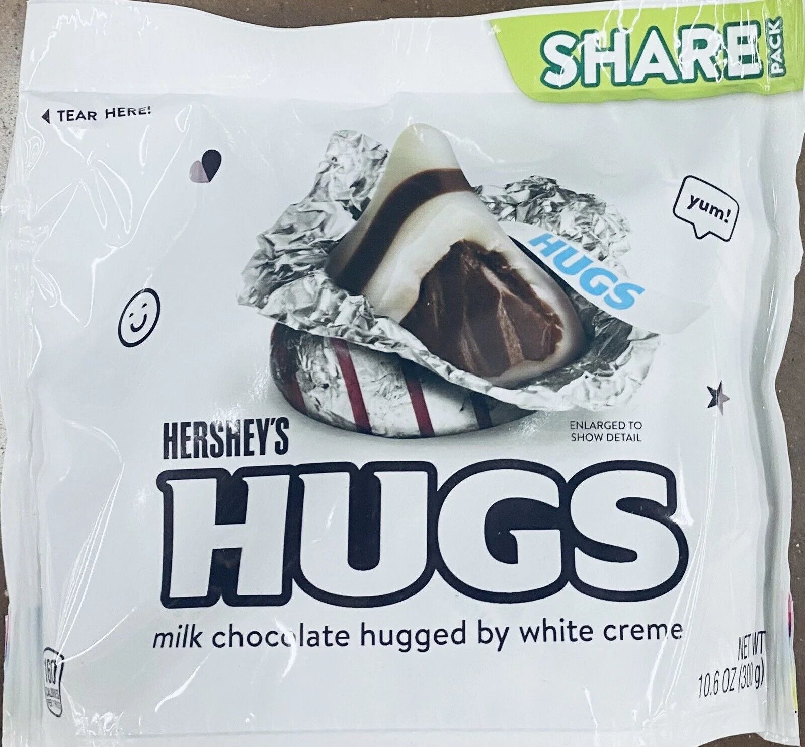 Milk Chocolate and White Creme Candy 10.6 Oz Bag J383670