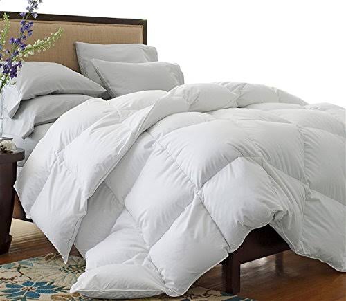 White 120 inch x 98 inch Down Alternative Comforter M6418