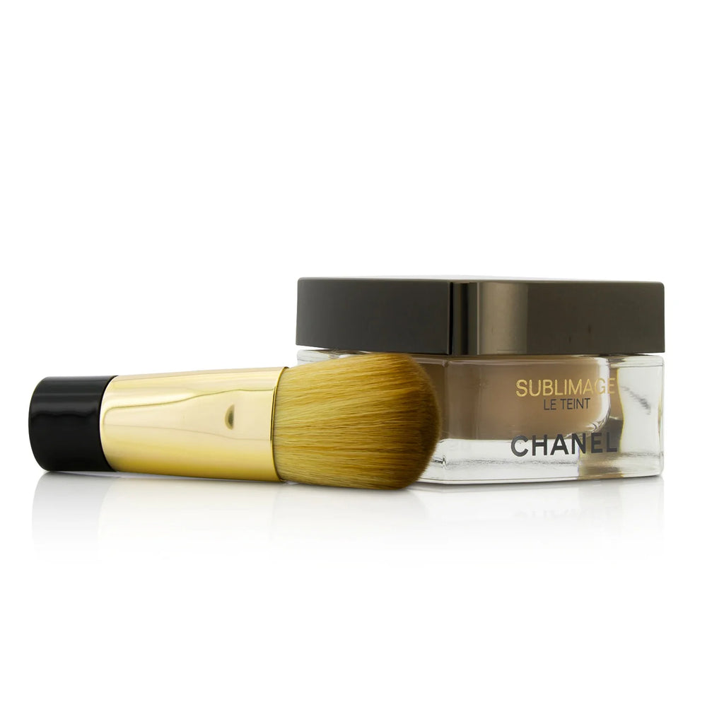 # 40 Beige Cream Foundation 30g J6839