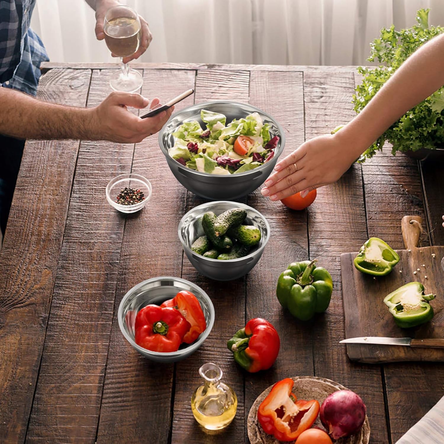 Set of 5 Stainless Steel Mixing Bowls with Airtight Lids H652