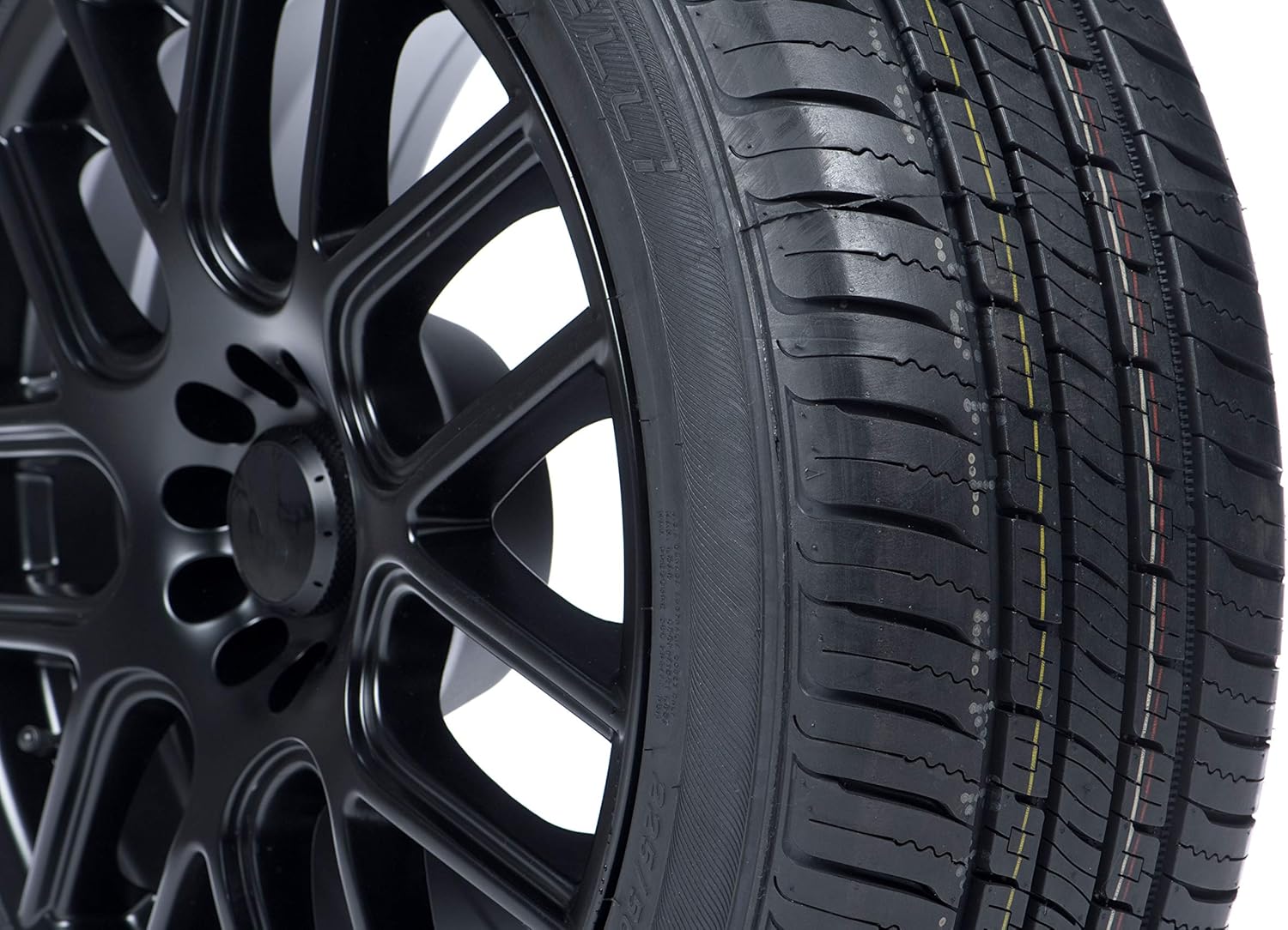 235/50R18 101W All-Season Radial Tire W97121
